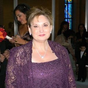 Meet your Posher, Lois